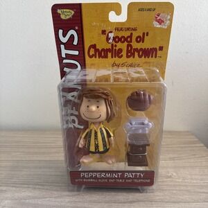 Memory Lane Charlie Brown Peppermint Patty Action Figure Smile Variant NIP‎